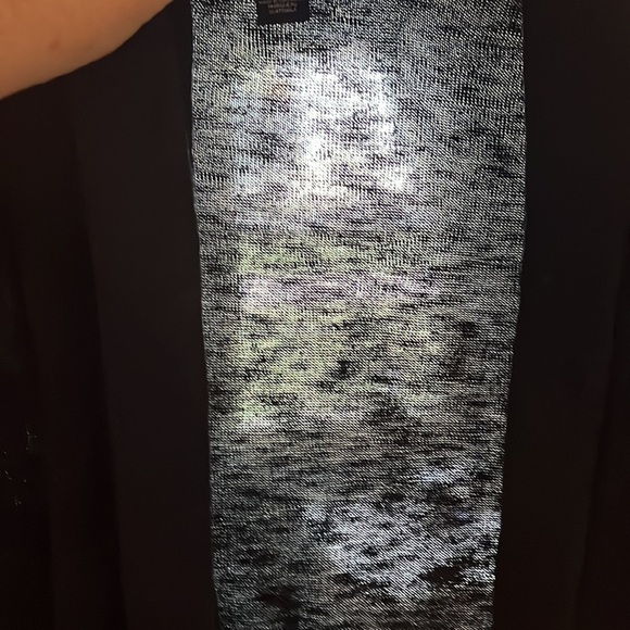 Xai-size large-black open lightweight long sleeve cardigan with button detail - Picture 3 of 8